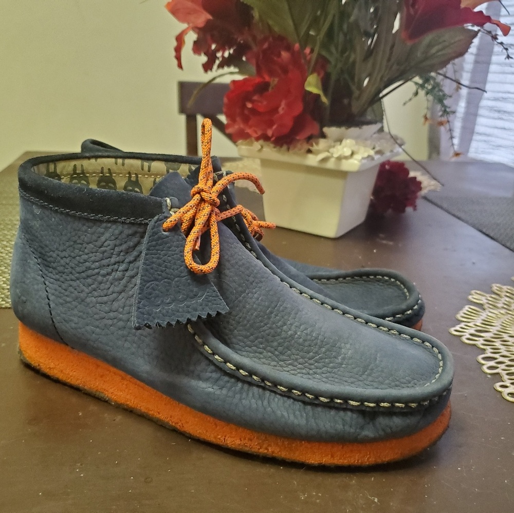 Clark's Wallabees Doom Navy and Orange